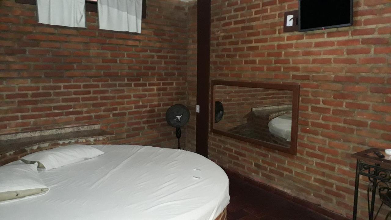 Planeta Sex Motel เซาโจเอา เดล เฮย์ ภายนอก รูปภาพ